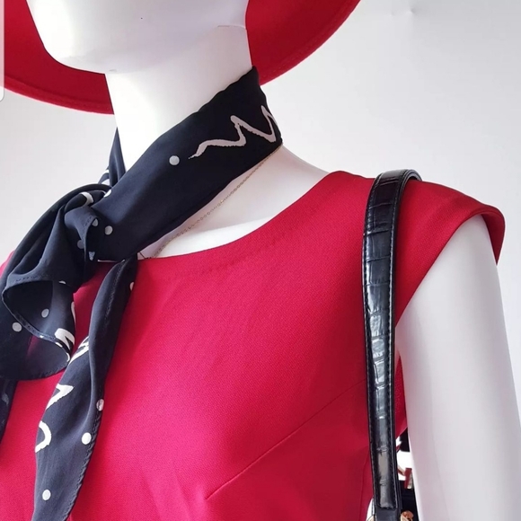 Fashion Designer Red Dress with Detail✨ - Picture 4 of 6